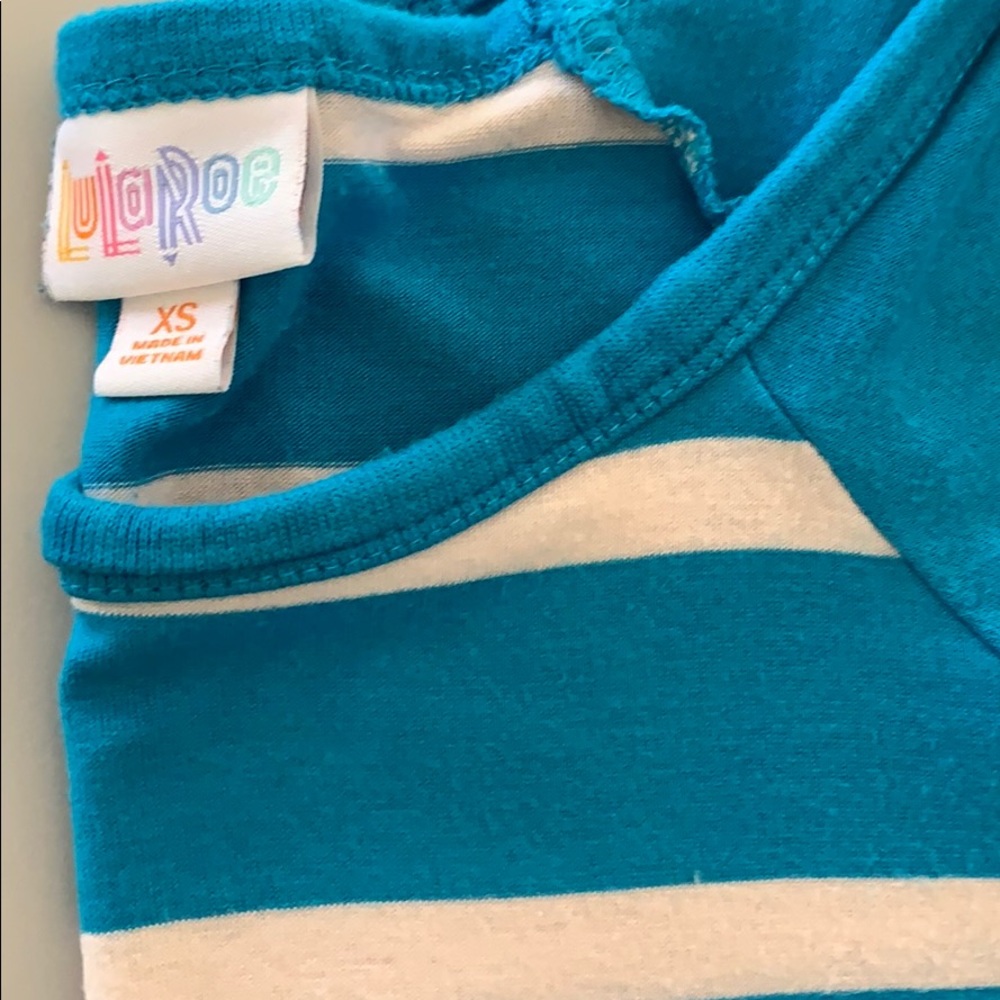 XS Lularoe Randy tee - Picture 3 of 3